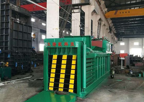 Y82-315 Hydraulische papierbalermachine met 315 ton kracht 2200*1100*3000 mm Kamergrootte en 60 kW vermogen voor efficiënte balering van afvalpapier