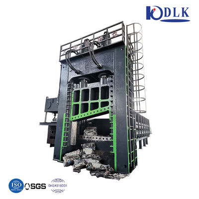 Een scheermachine die is ontworpen voor een gemakkelijke integratie in bestaande productielijnen, waardoor de algehele productie-efficiëntie wordt verbeterd